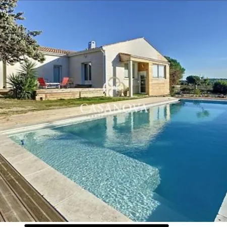 Avec Piscine Au Milieu Des Champs * Saint-Pons-de-Mauchiens